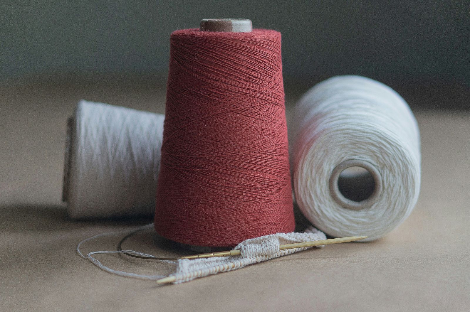 Rolls of cotton thread by Marina Ermakova via Unsplash